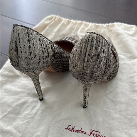 Salvatore Ferragamo Leather Printed Pumps